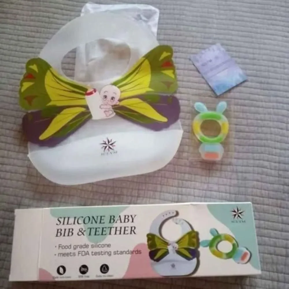 Silicone Baby Bib & Teether Set – New – Easy Clean, Soft & Safe